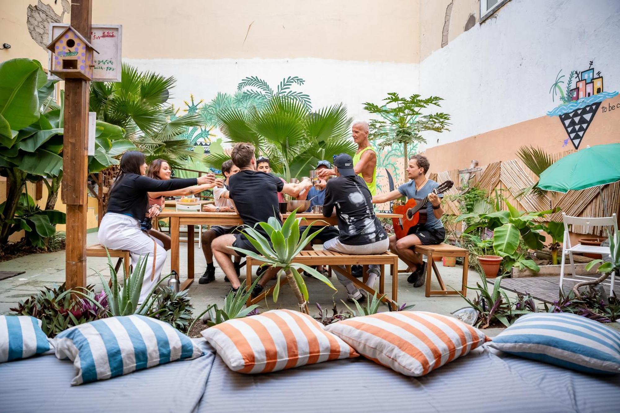 Jungle House Hostel Лас Палмас де Гран Канария Екстериор снимка